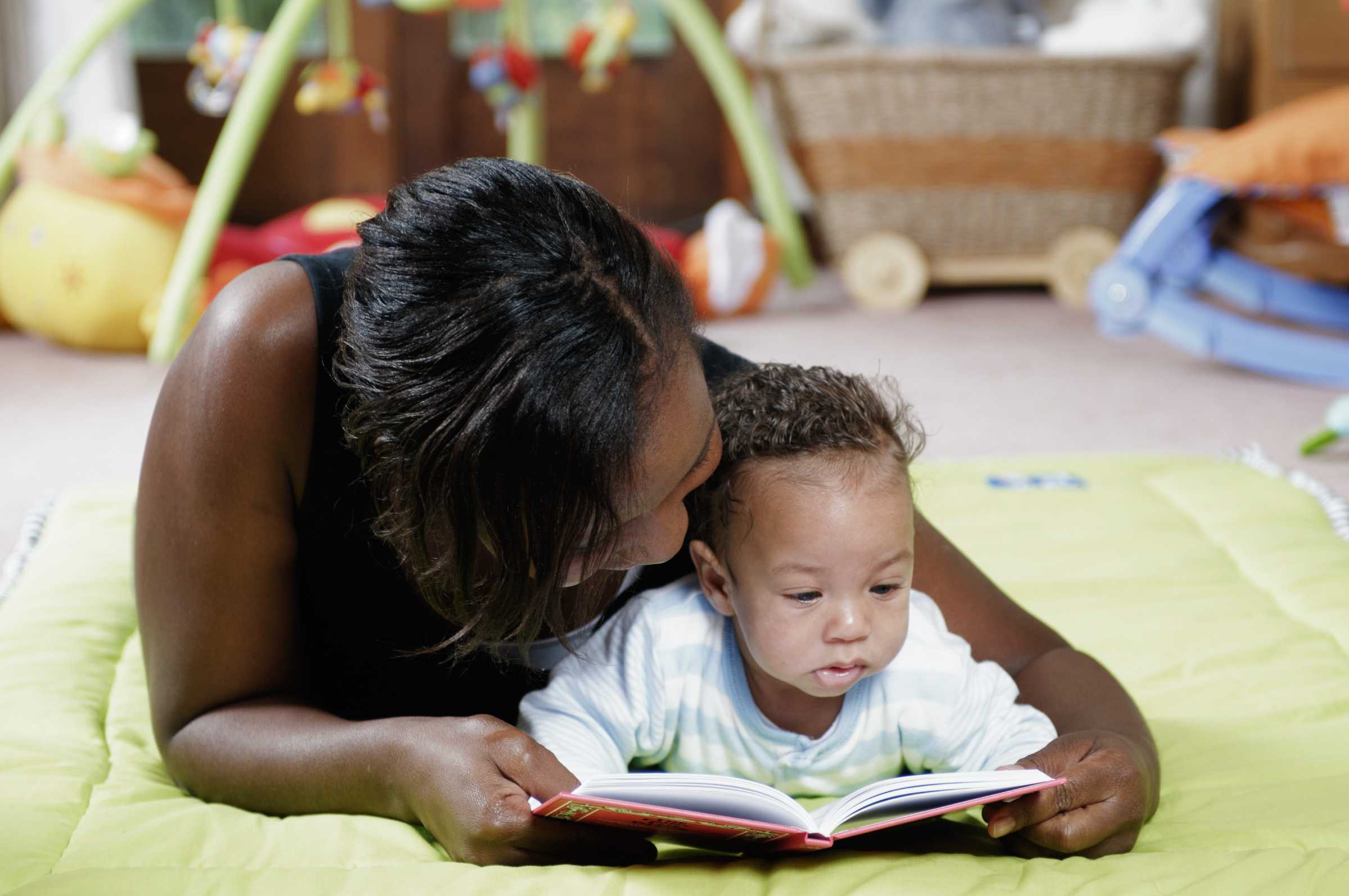 Baby learns. Независимый ребенок. Baby read. Storytelling with children. Мама в Испании.